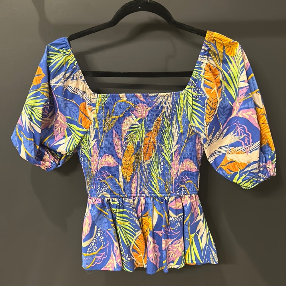 flying tomatoe smocked squat neck puff sleeved top- NWOT never been worn